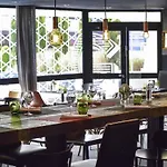 诺沃特梅兹中央酒店