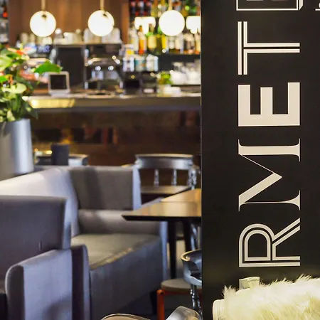 Novotel Centre Hotel 4*