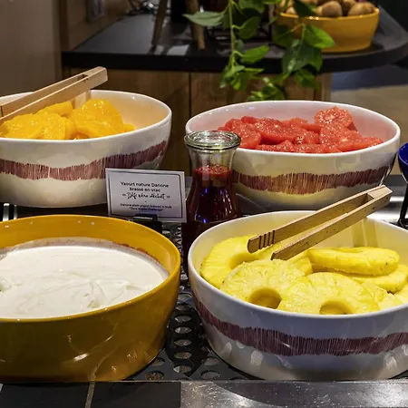 فندق Novotel Centre 4*