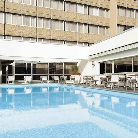 Novotel Centre Hotel