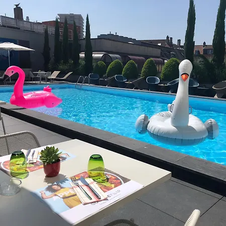 Novotel Centre فندق