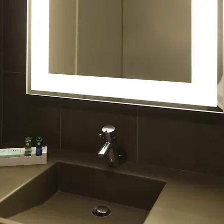 Отель Novotel Centre 4*