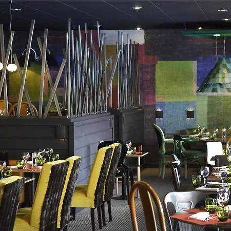 Novotel Centre Hotel 4*