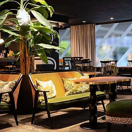 מלון Novotel Centre 4*