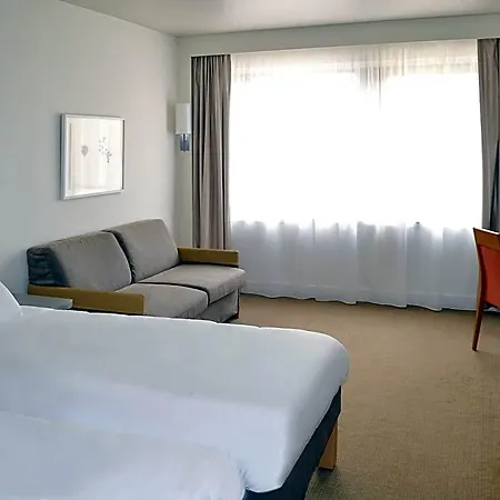 Novotel Centre מלון