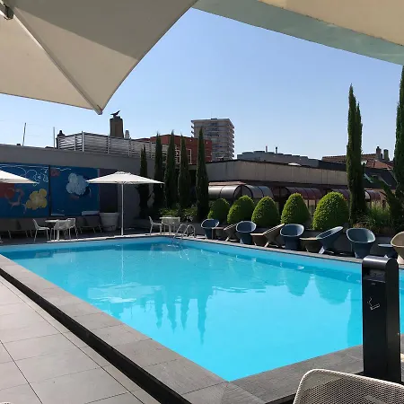 Novotel Centre Hotel 4*