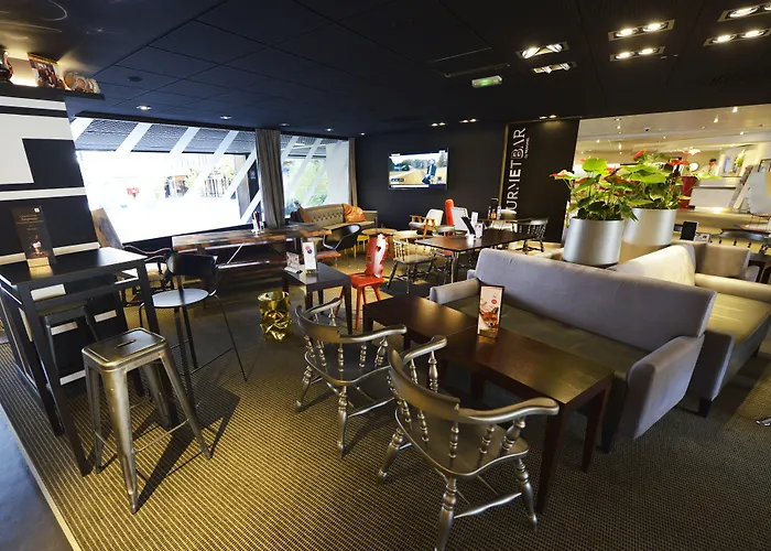 Novotel Centre Hotel 4*