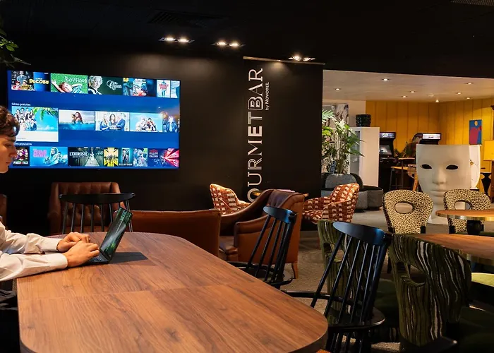 Novotel Centre Hotel 4*